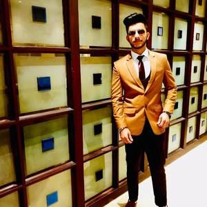 Meet your Posher, Himanshu